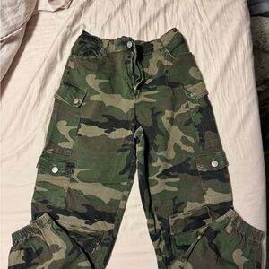 Womens Camouflage Cargo Pants